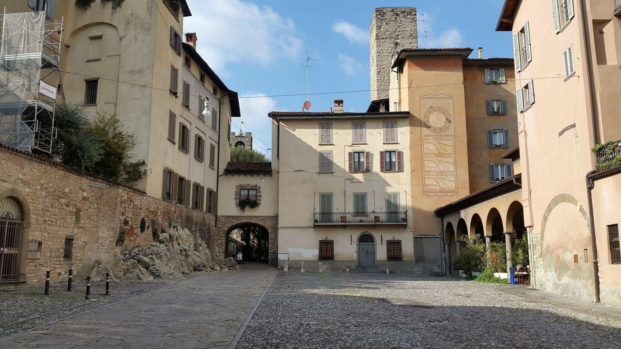 Hotel Uptown B'N'B Bergamo Zewnętrze zdjęcie